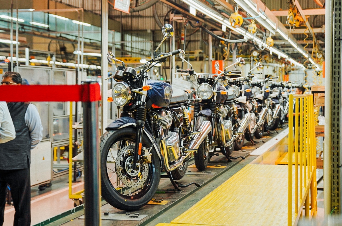 Royal Enfield Hunter 350 price, upcoming EV model India launch timeline.